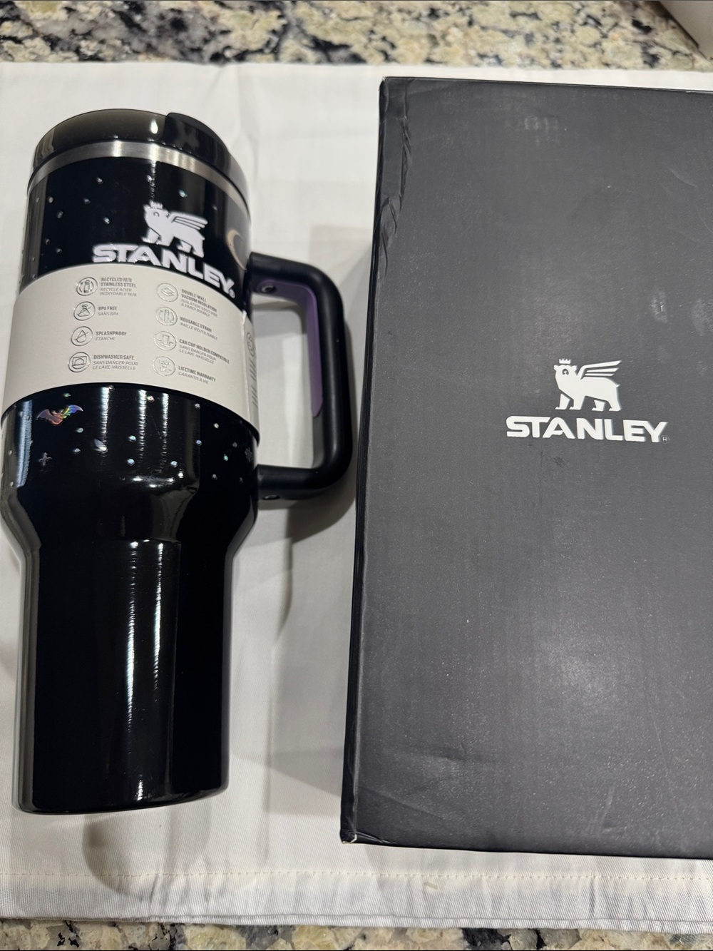 NIB Stanley The FlowState SpellCast Black Quencher 40 Oz. Missing straw
